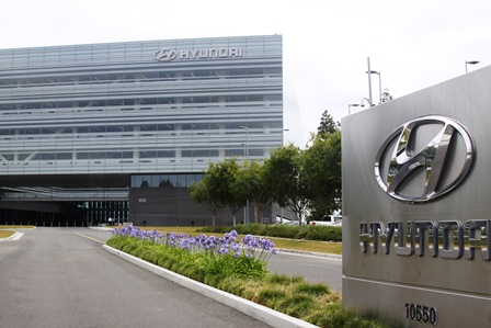 Hyundai 10550 Talbert.jpg